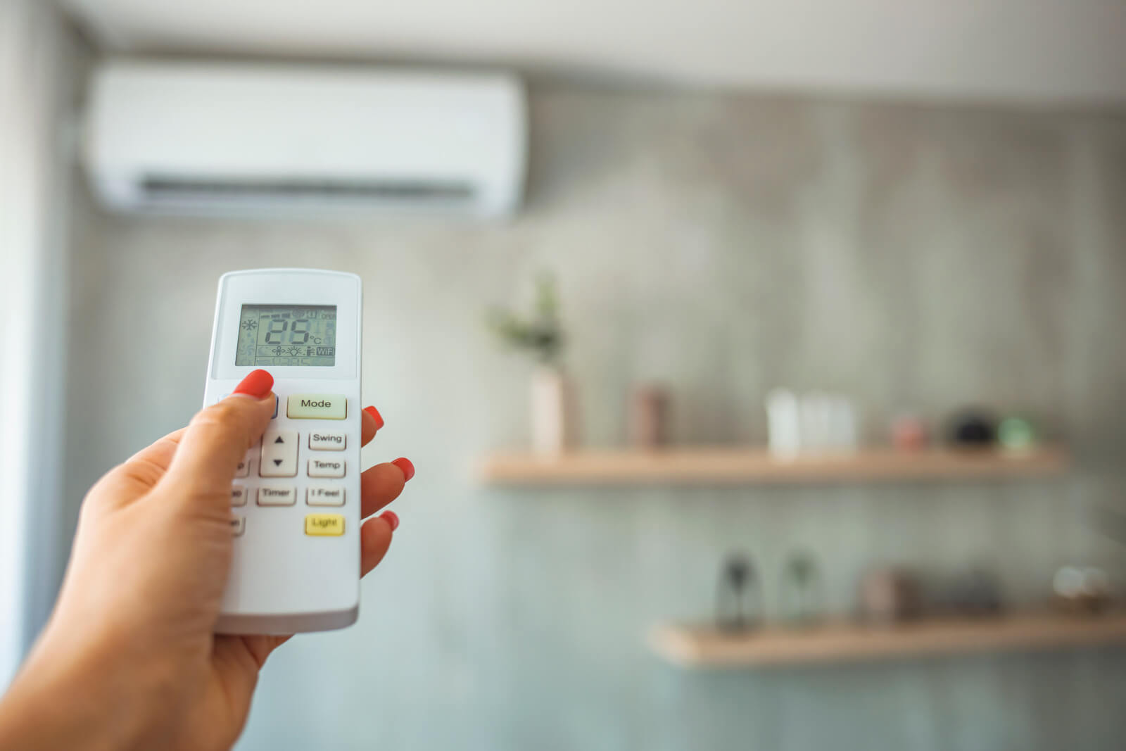 Jouw kamer of woning verwarmen met een airco is mogelijk, tegenwoordig kunnen de meeste airco's naast koelen ook verwarmen.